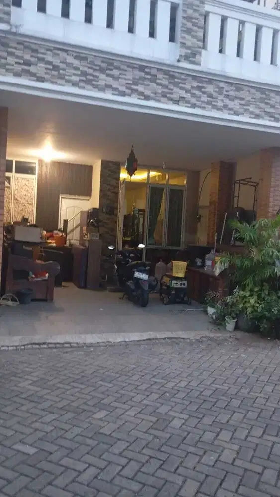 Di jual cepat BU rumah di Binong 1 Residance
