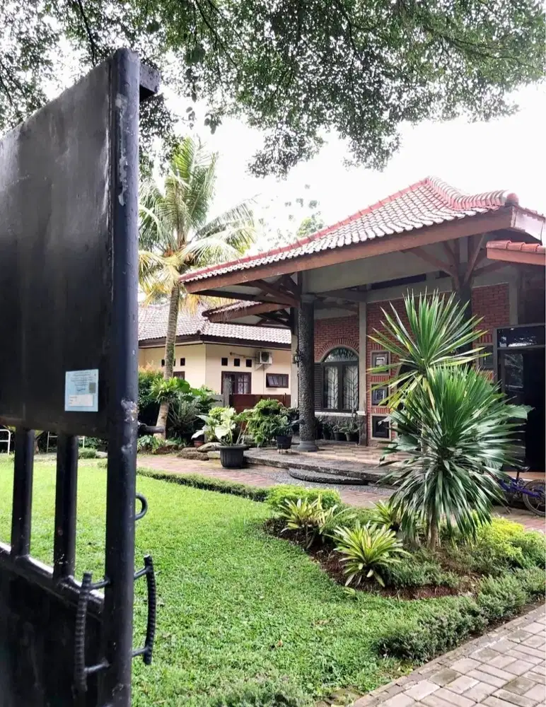 DIJUAL Rumah dgn Kolam Renang pribadi di CiNangka Raya Sawangan Depok