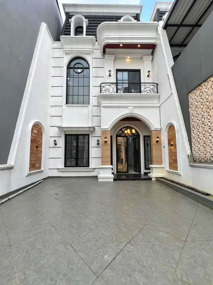 Rumah Mewah Dalam Cluster Ada Swimingpool Dijagakarsa Jakarta Selatan