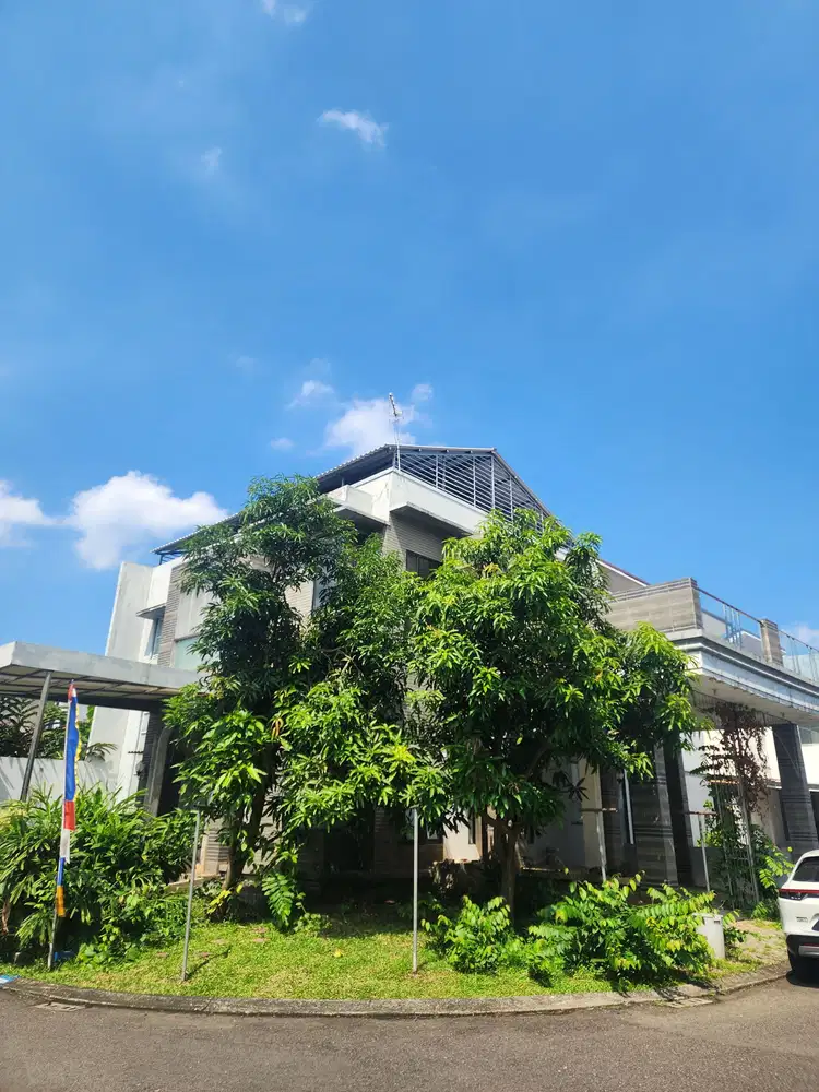 Disewakan Rumah BSD 5 Kamar Tidur Dekat toll BSD