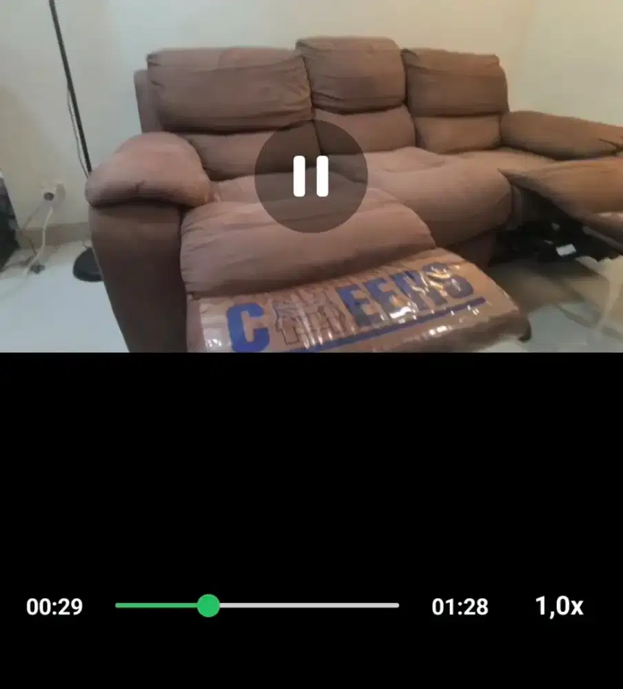 Recliner sofa informa cheers normal seperti baru.
pemakaian skitr 1 th