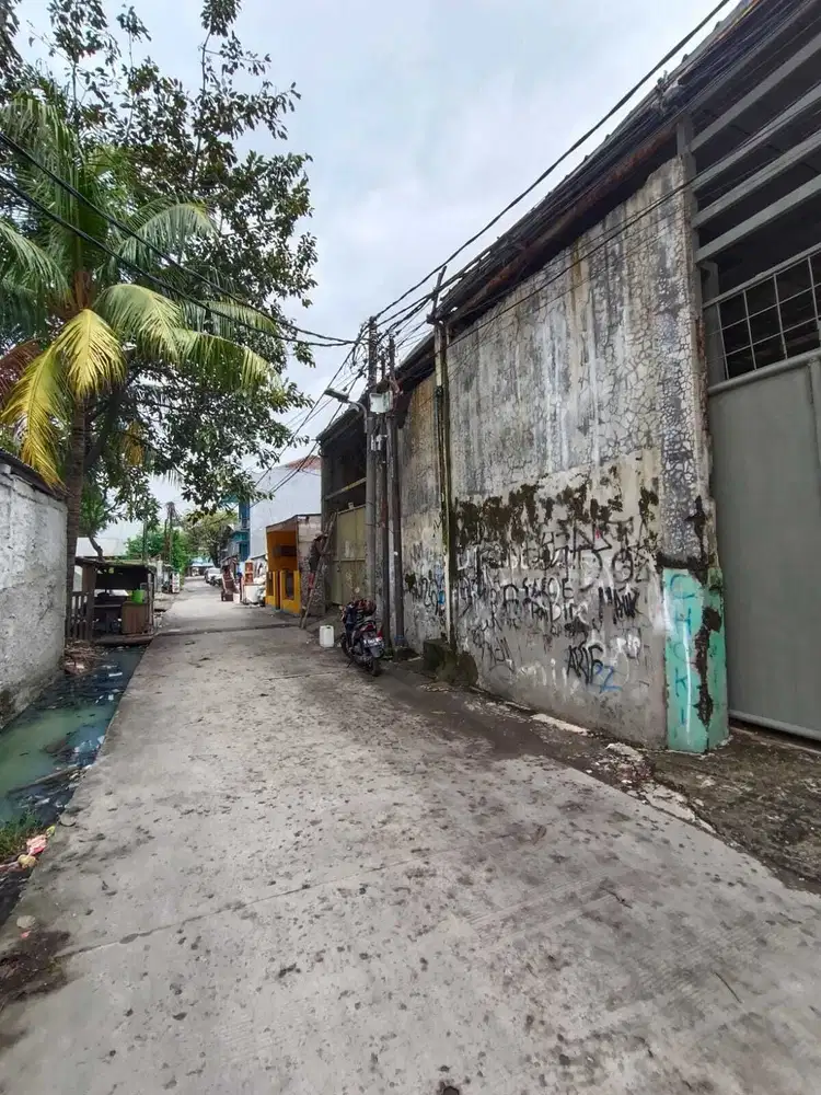 DISEWAKAN GUDANG DI MENCENG