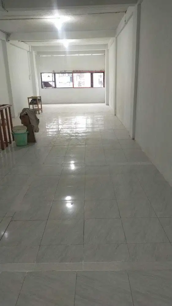 Ruko 5 lantai, Jembatan Lima Permai, siap pakai, bisa kpr