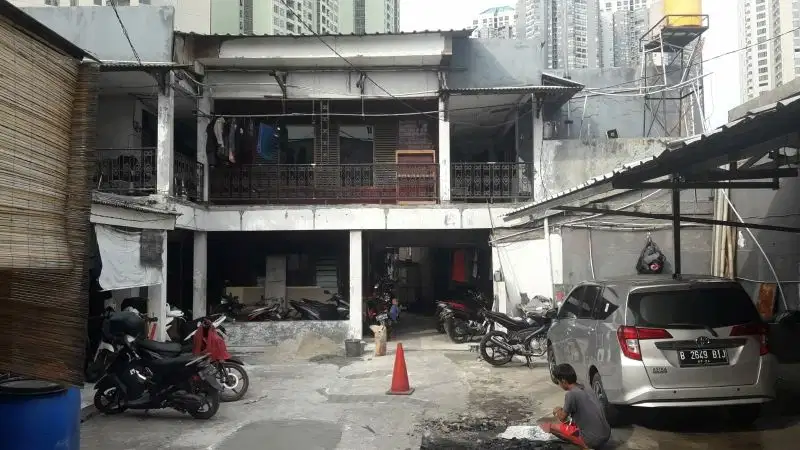 Dijual rumah kontrakan / kostan 35 kamar