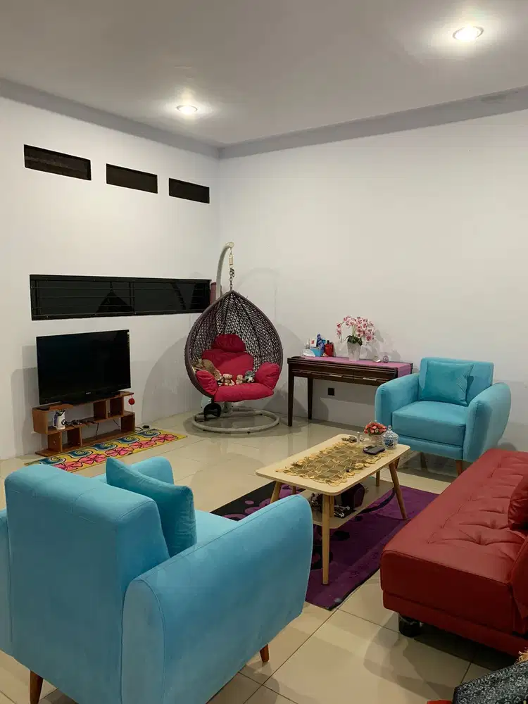 Dijual murah rumah cantik luas 250 m² jakarta timur