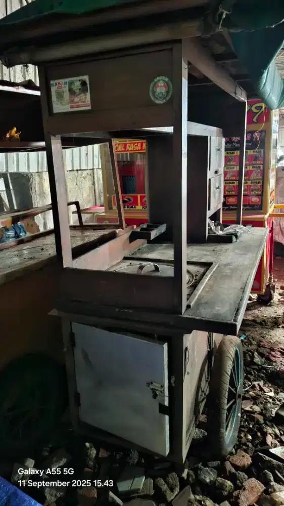 Jual gerobak kayu jati mie ayam