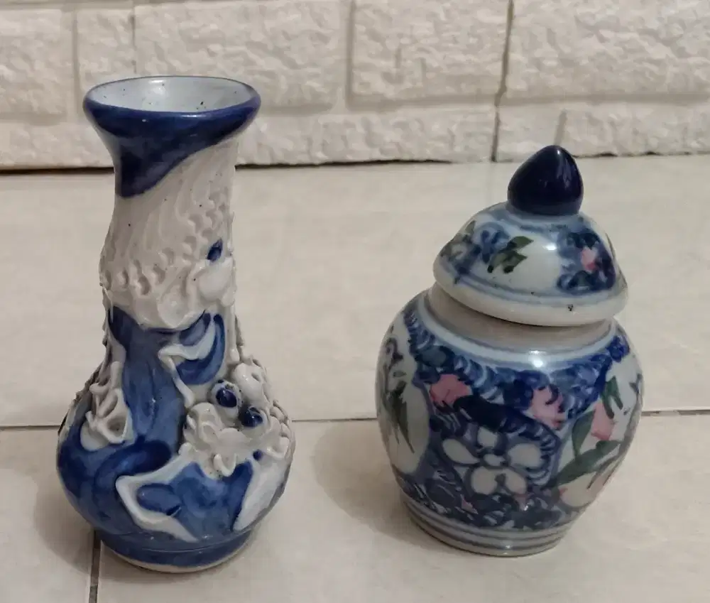 2 set gucci vas mini tinggi 15 & 12cm lebar 8cm 95rb
Khusus yg serius