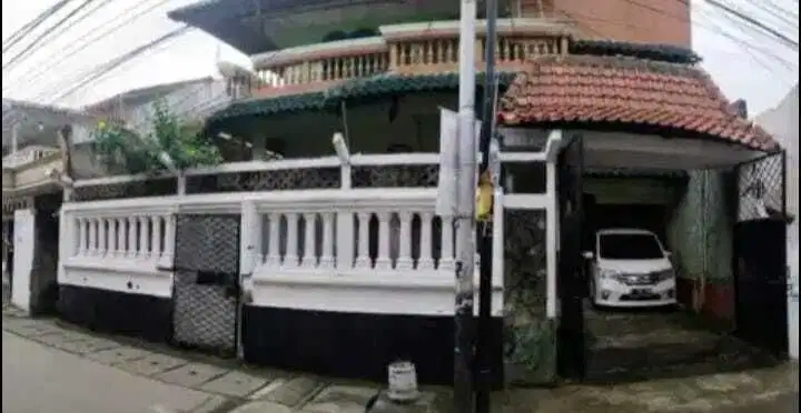 Rumah +kos2an 8 pintu Jual murah di tebet , jakarta selatan