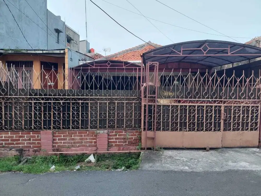 Rumah hitung tanah jual murah, pas buat invest kost di cipinang muara