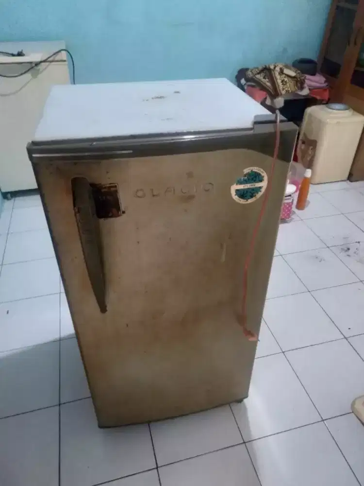 Kulkas Toshiba glascio 1 pintu