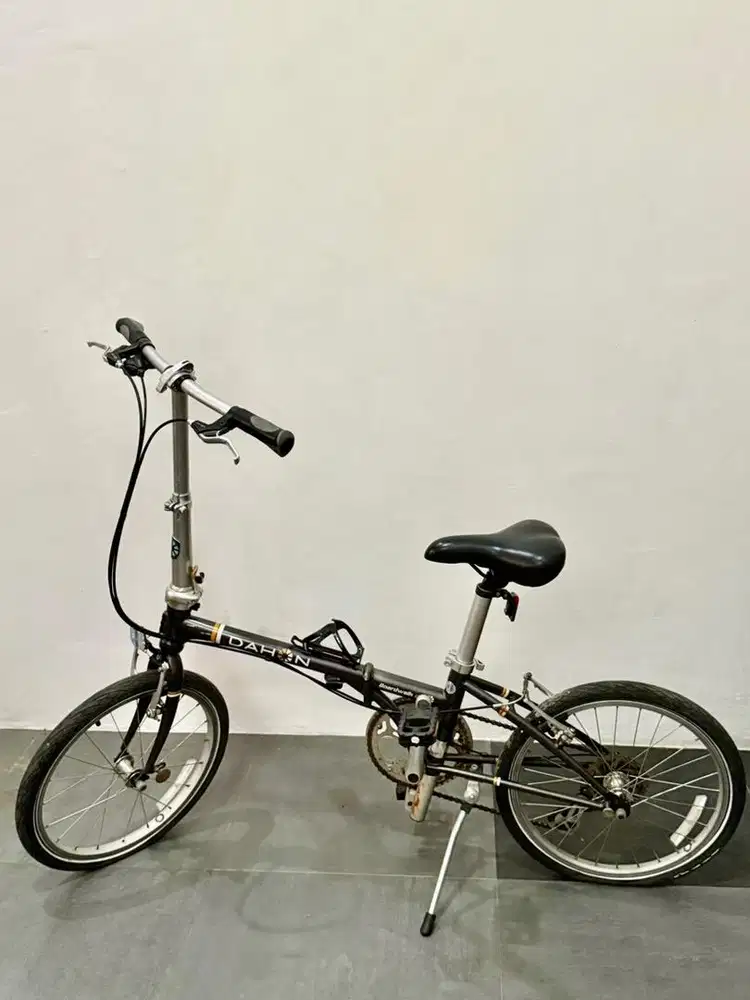 Sepeda Lipat Dahon Broadwalk D8 warna hitam