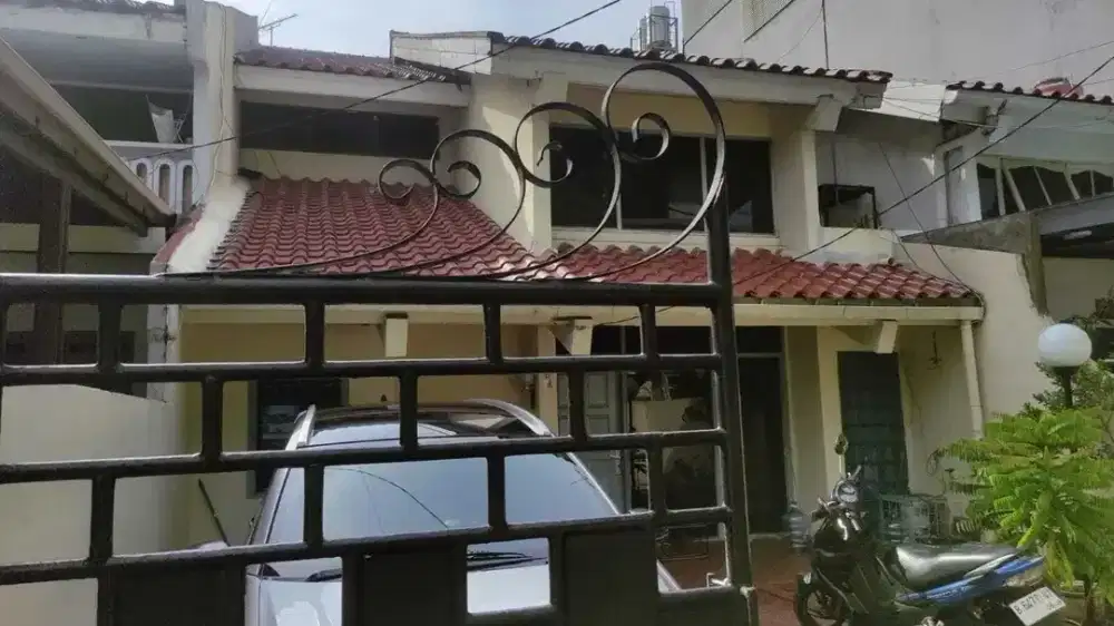 Rumah Pluit Mas uk 7x25 m , jalan lebar bebas banjir dekat pintu tol