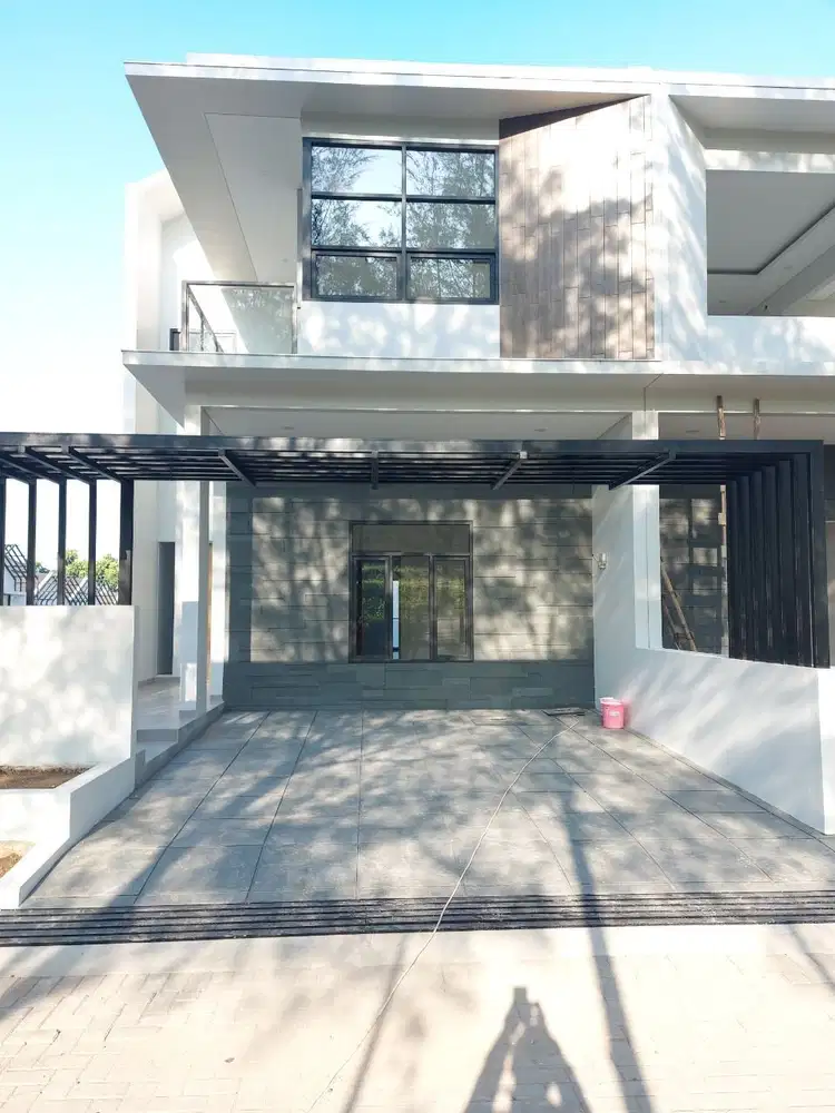 Rumah HUNIAN MEWAH KOLAM RENANG ASRI DI PERUMAHAN SETIABUDI, BANDUNG UTARA