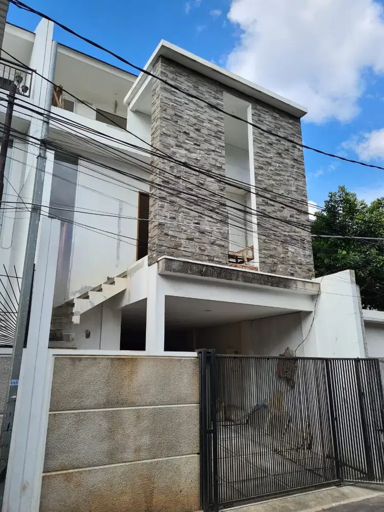 Dijual Rumah Siap Huni 3BR area Kemang Timur Jakarta Selatan