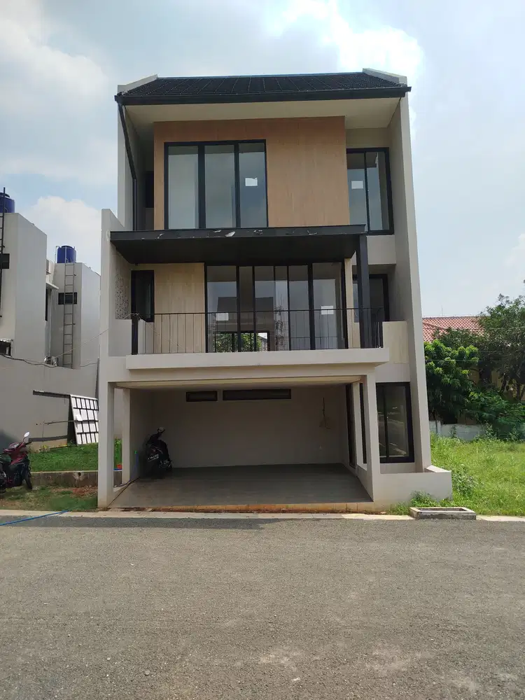 Rumah Mewah Eksklusif 3 Lantai Dekat TMII Jakarta Timur