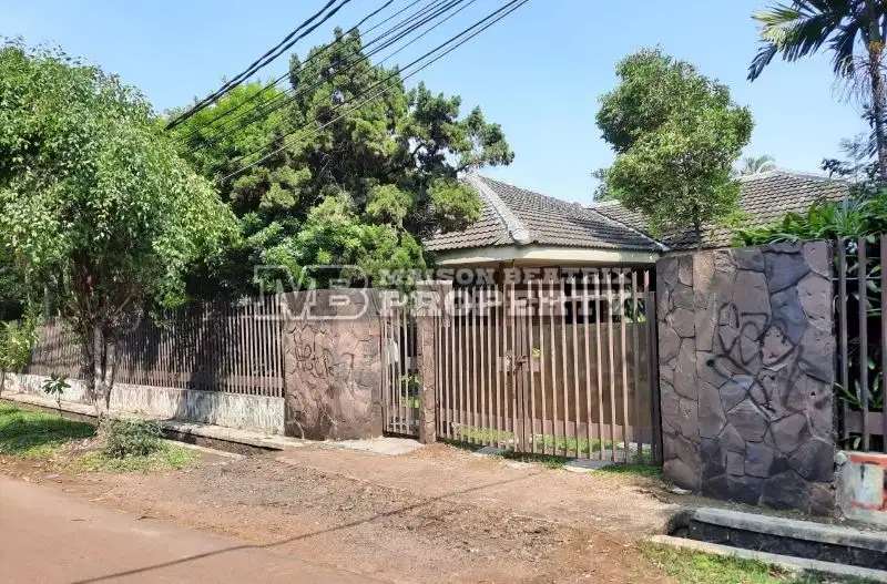 RUMAH HOEK DI KOMP.PT PEMBANGUNAN JAYA KEMANGGISAN PALMERAH JAKBAR