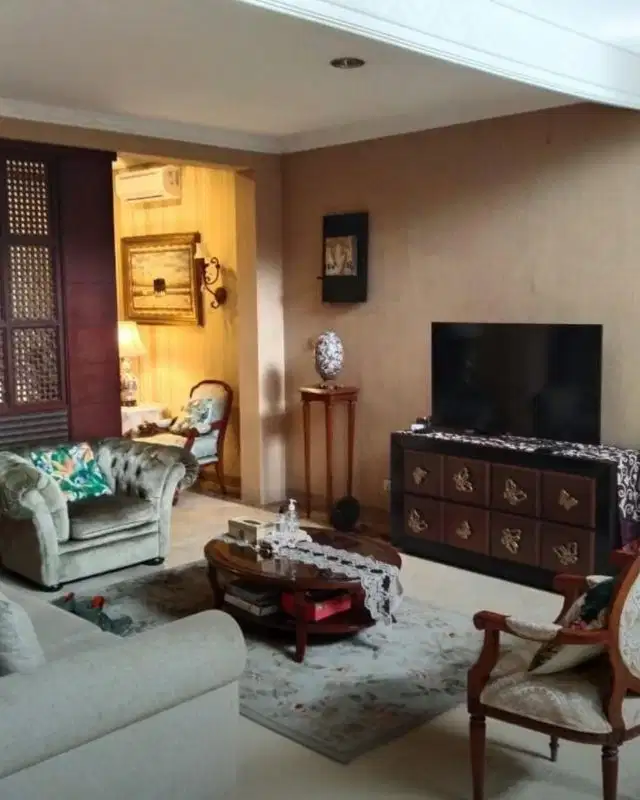 DIJUAL RUMAH MEWAH HARGA MURAH DI KEBAYORAN BARU, JAKARTA SELATAN!