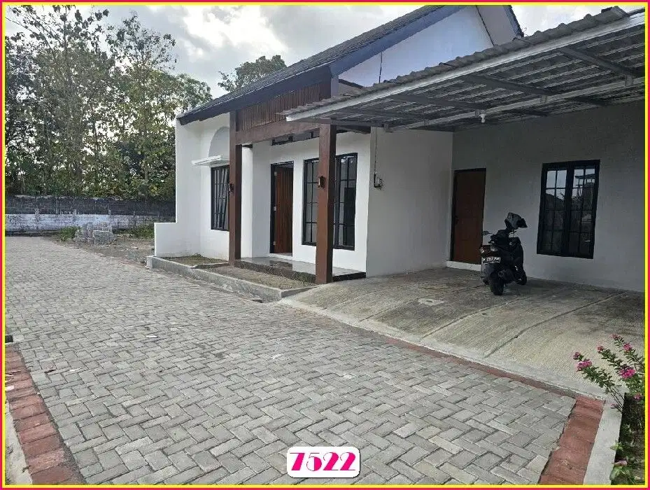 300 meter RSUD sleman Rumah  Dekat PEMDA Sleman Jl magelang