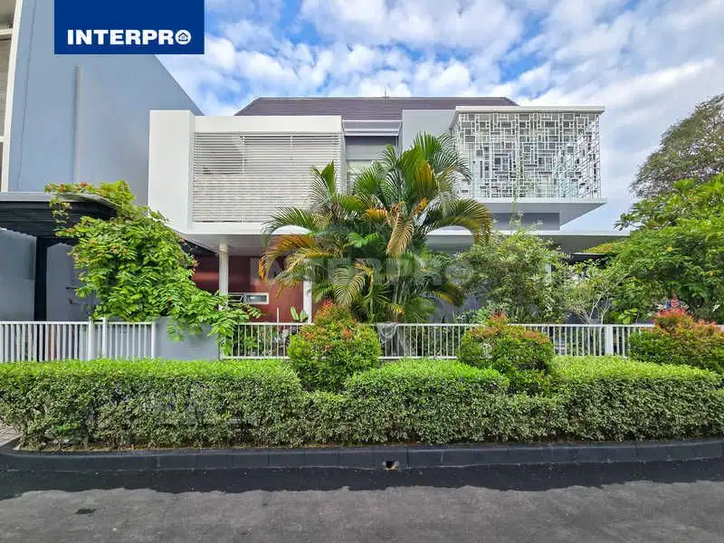 Rumah Hook Mewah Dijual Permata Buana Siap Huni 3 Lantai - LT 238m2