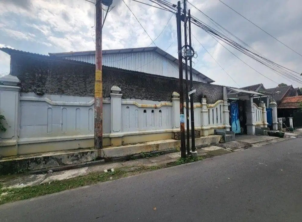 Ruang Usaha 800m² Strategis Solo Kota