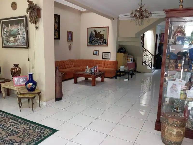 Dijual Rumah Bagus SHM 7 bedrooms Sukahaji Permai Bandung