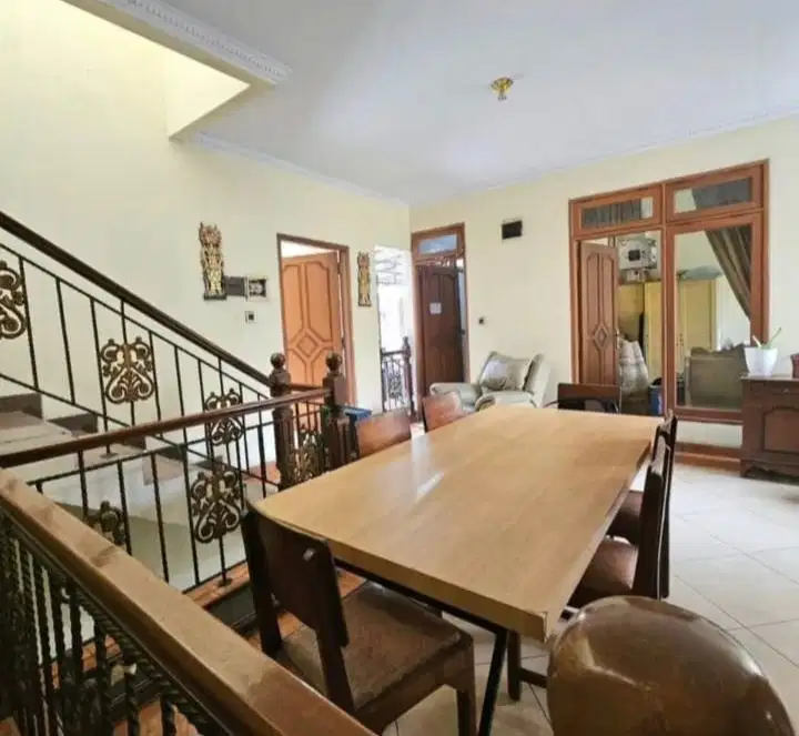 Dijual rumah turun harga  bagus di Tebet Barat Dalam JakSel