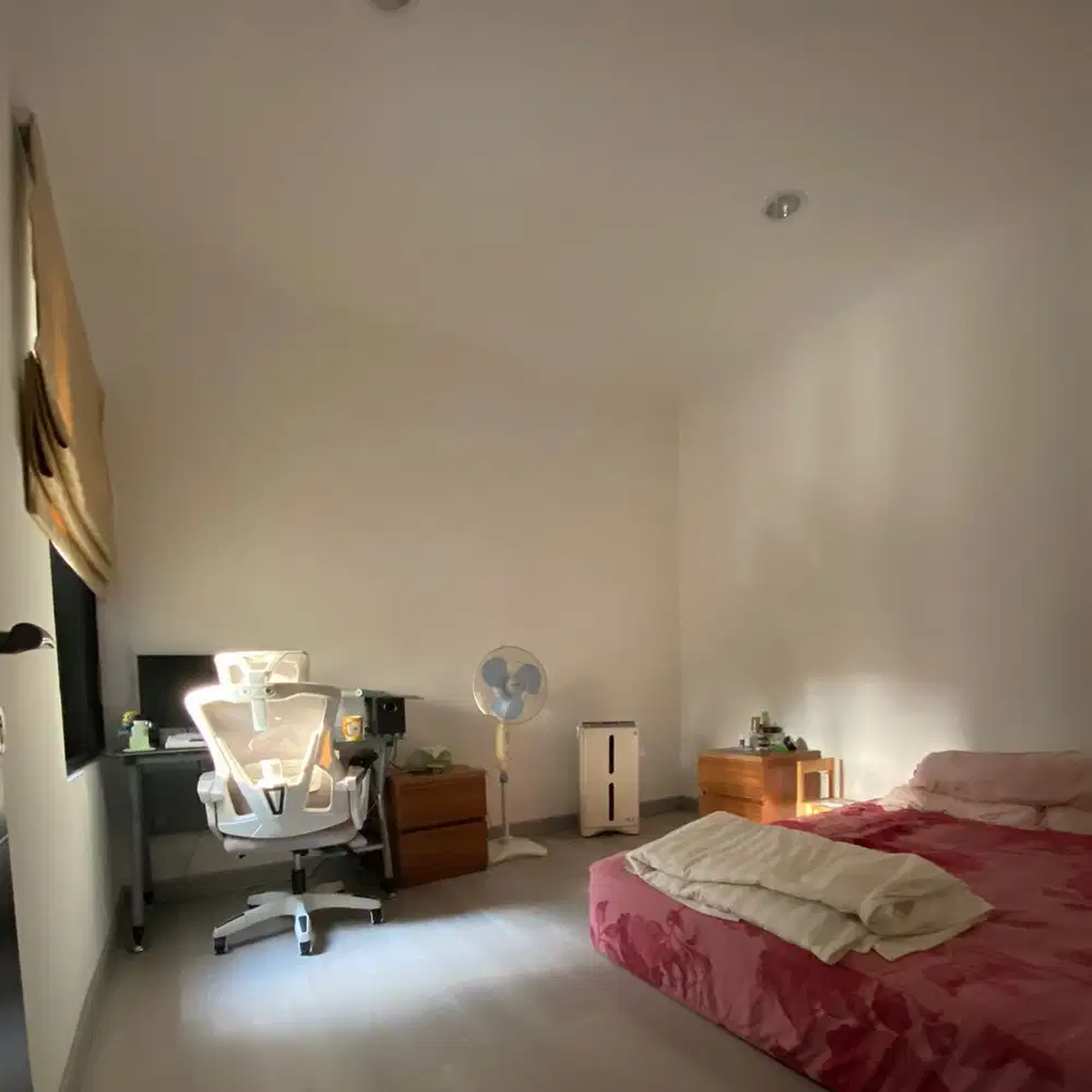 DIJUAL MURAH Rumah Hoek di PIK2 DAPAT ISIAN FURNISHED