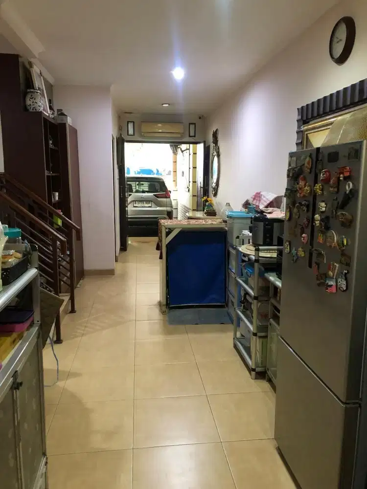 Rumah 2 lantai, Metro Permata, siap huni, bisa KPR