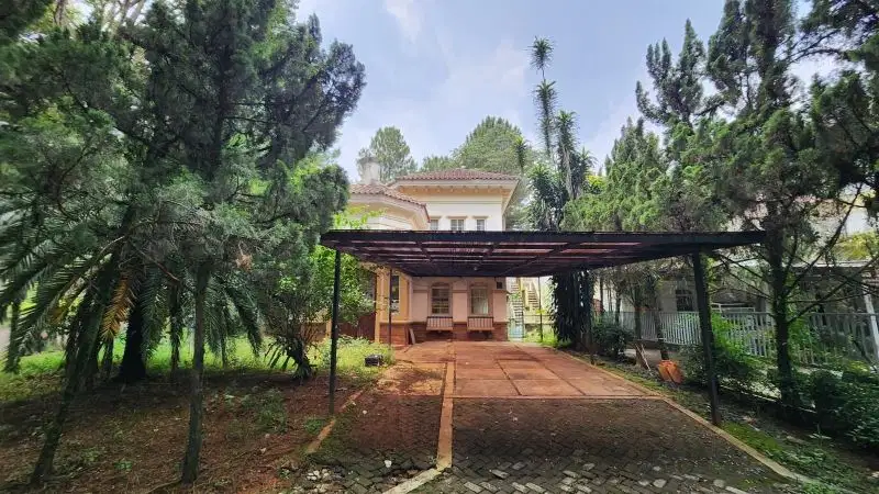 Dijual rumah murah posisi hook cluster depan Sentul city