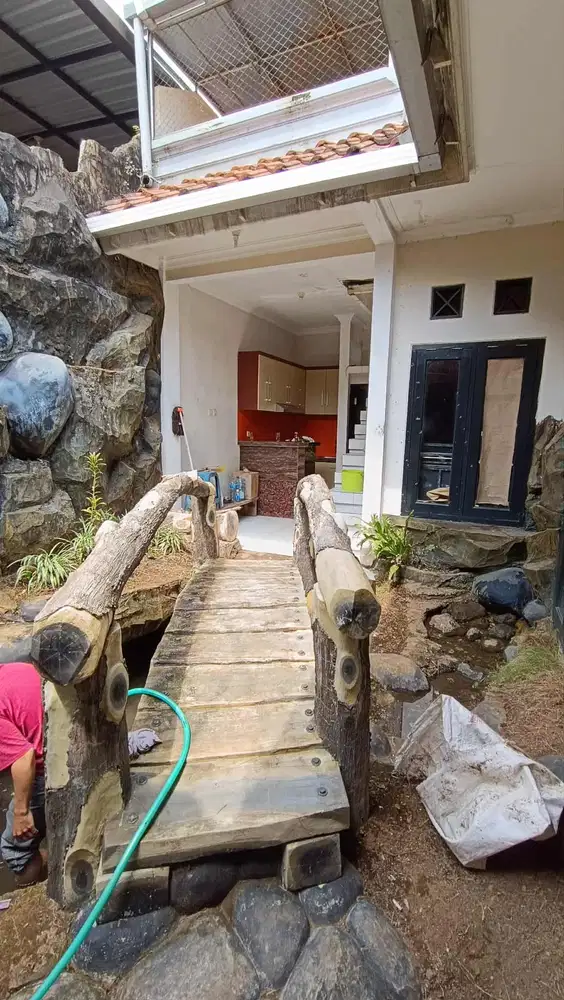 Rumah Villa di kawasan Elit Sebelah Hotel