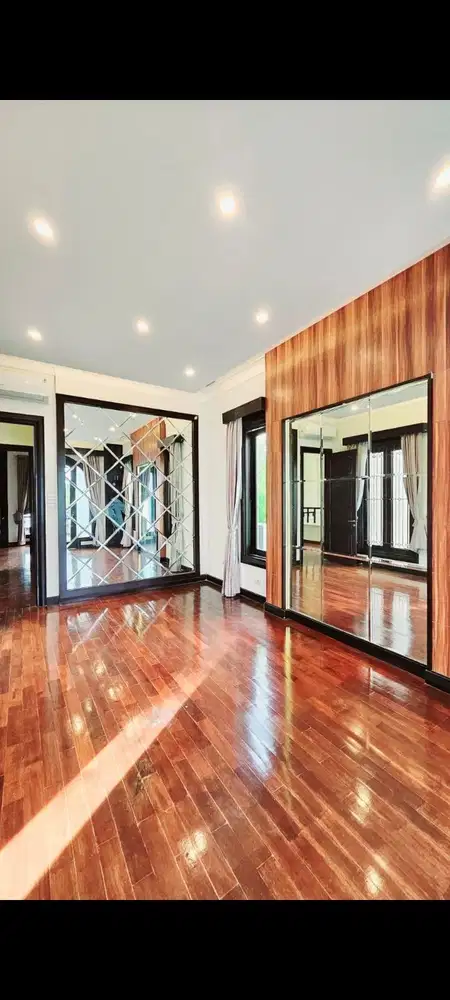 Di Jual Rumah Mewah Bisa Parkir Yatch Pribadi di Jakarta Utara