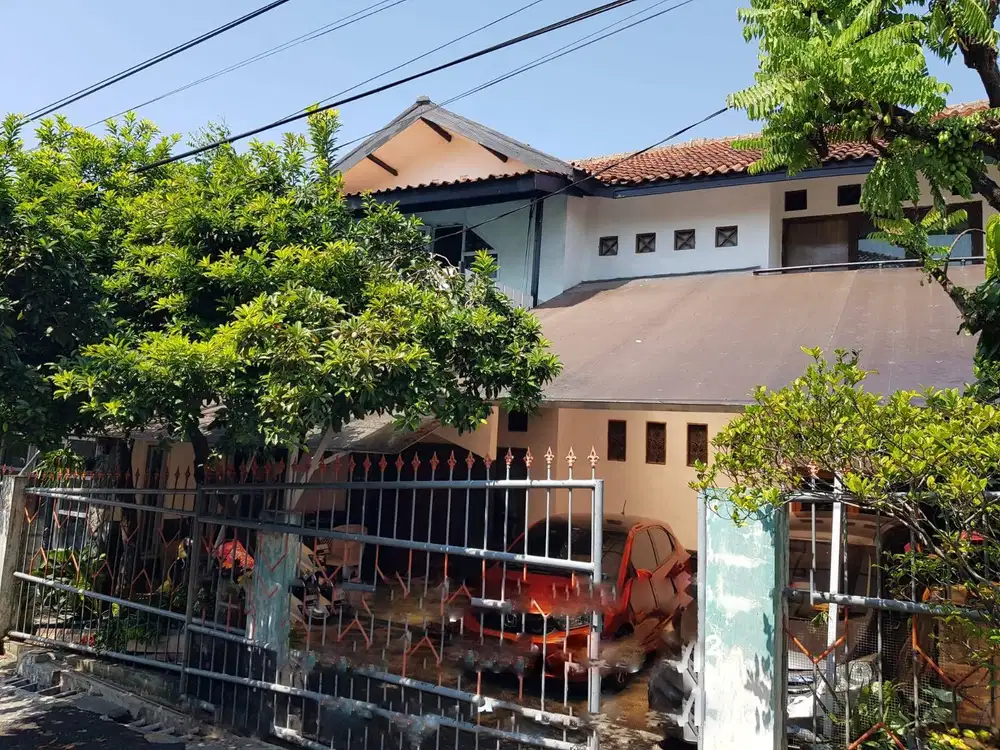 Dijual Rumah Lokasi Strategis 2 Lantai Di Jl. Sanggung Barat Semarang