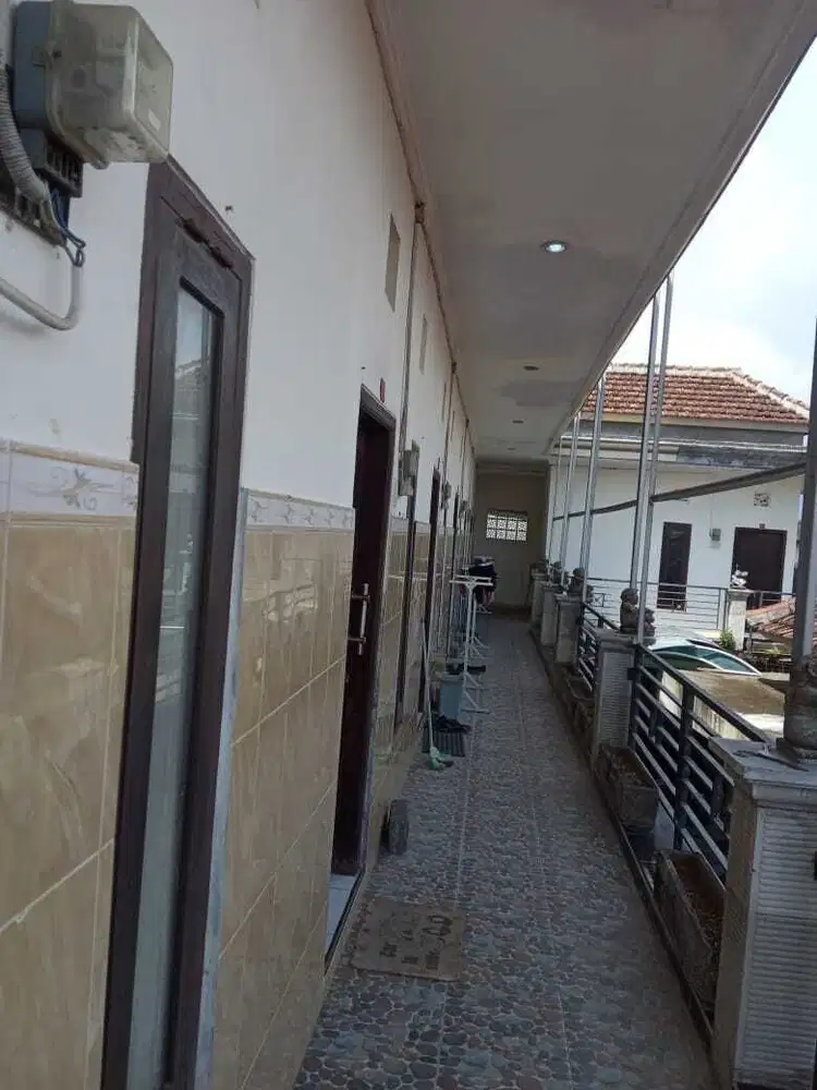 Di jual kost kostan are pusa perekonomian di teuku umar barat