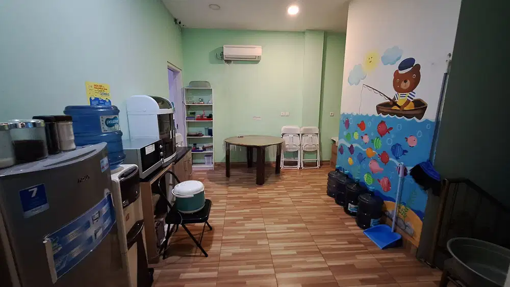 DISEWAKAN RUMAH DI GANDARIA JAKARTA SELATAN