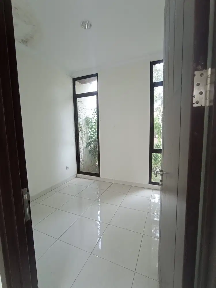 DI SEWAKAN RUMAH Cluster Anantha Avani BSD