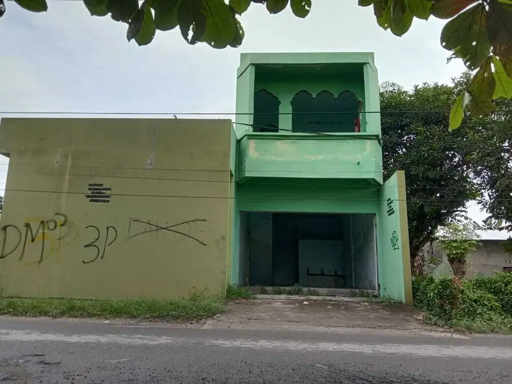 Dijual Ruko Posisi Hook di Pinggir Jalan Cocok Untuk Buka Usaha