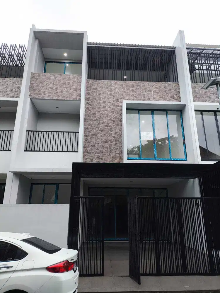 Dijual Rumah 3 Lantai Yarra Cluster by Anwa Residence Puri