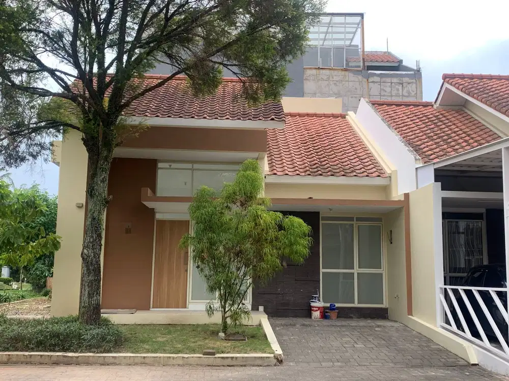 SEWA RUMAH BAGUS NYAMAN LUAS SUASANA TENANG NYAMAN DI KBP