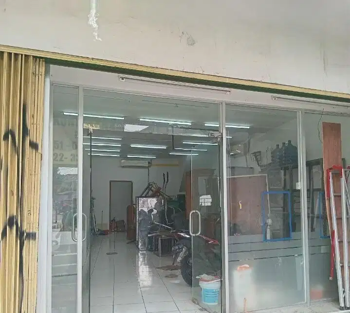 Disewakan Ruko 2 Lantai Ex Indomart Di Daerah Pondok Bambu, Jaktim