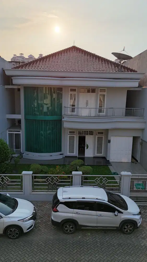 Rumah hdp timur Villa Gading Indah Kelapa Gading 2lt carpark n1083