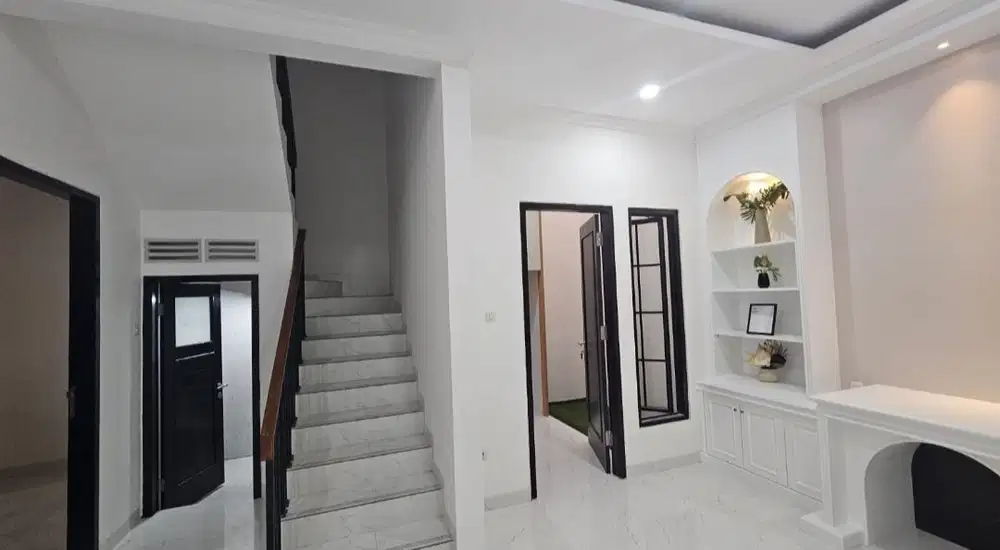 Rumah baru townhouse Pancoran Tebet jaksel 3,2m
