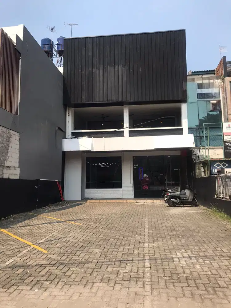 Disewakan ruko gandeng 2 di Puri pinggir jalan raya utama