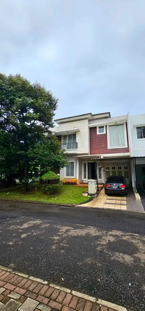 Jual cepat rumah corner di cluster chalcedony phg summarecon serpong