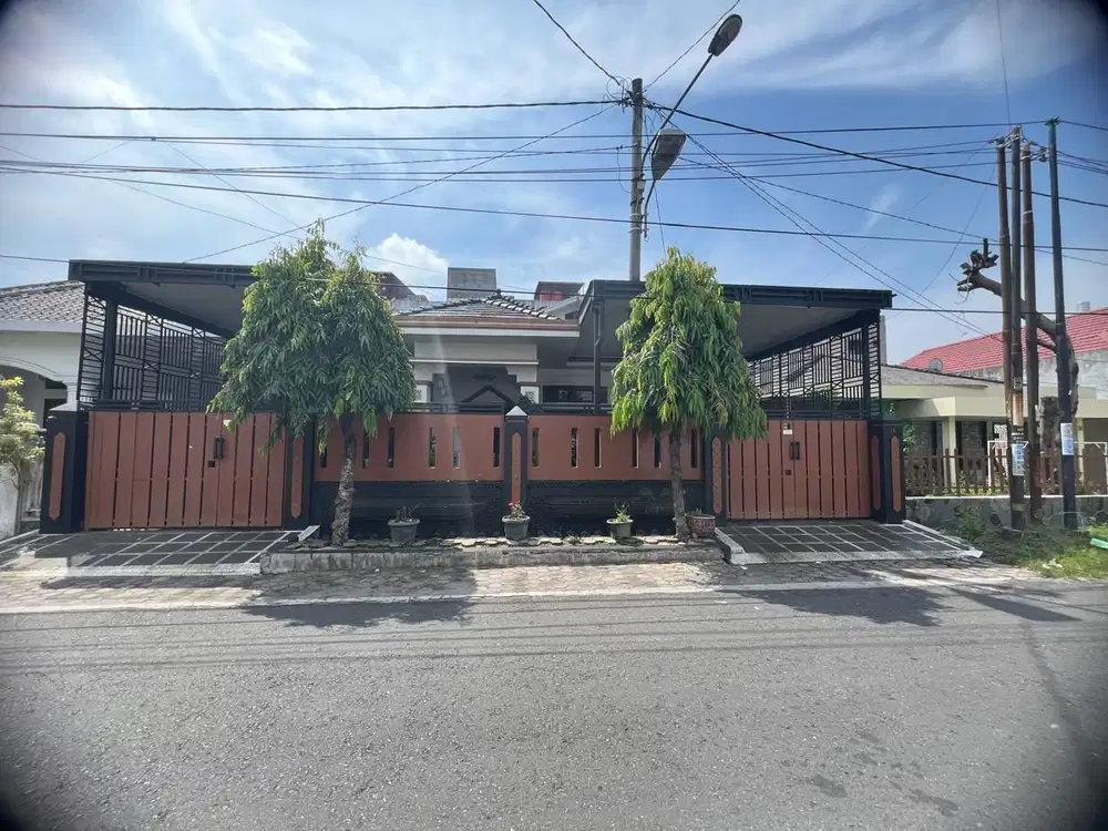 Rumah Mewah Sangat Bagus & Siap Huni Daerah Kota Sudah FF