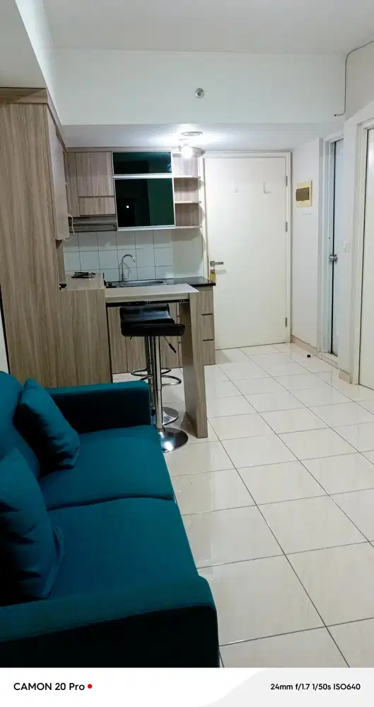 Apartemen 2 br full furnish view danau di springlake bekasi