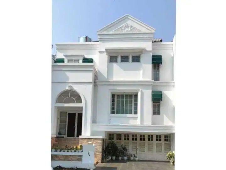 Dijual rumah pik1 bgm 3 lantai 180 meter 4KT