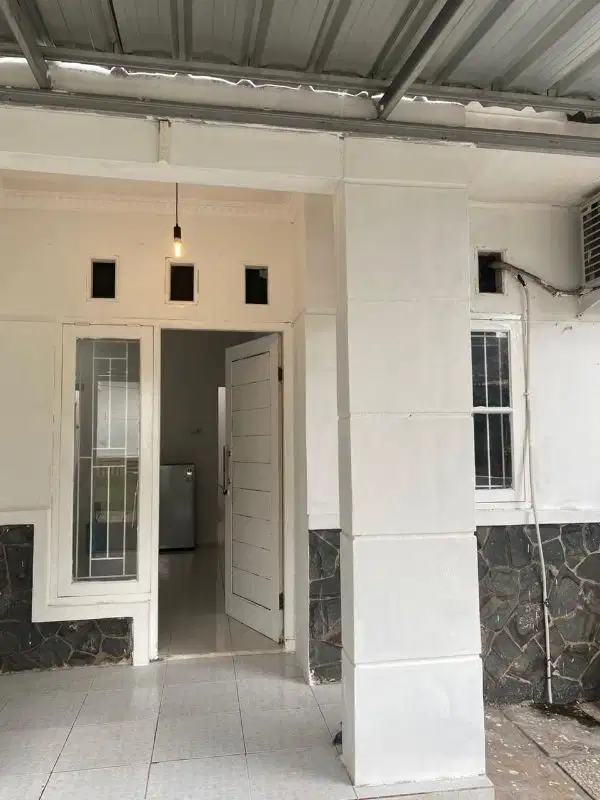 dijual rumah cantik siap huni dalam cluster di graha Raya