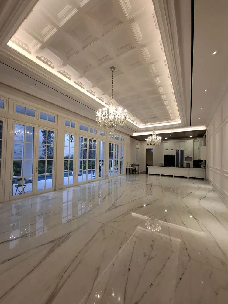 Rumah mewah ekslusif 3lt mega kuningan jaksel 540m2 lift pool n1077