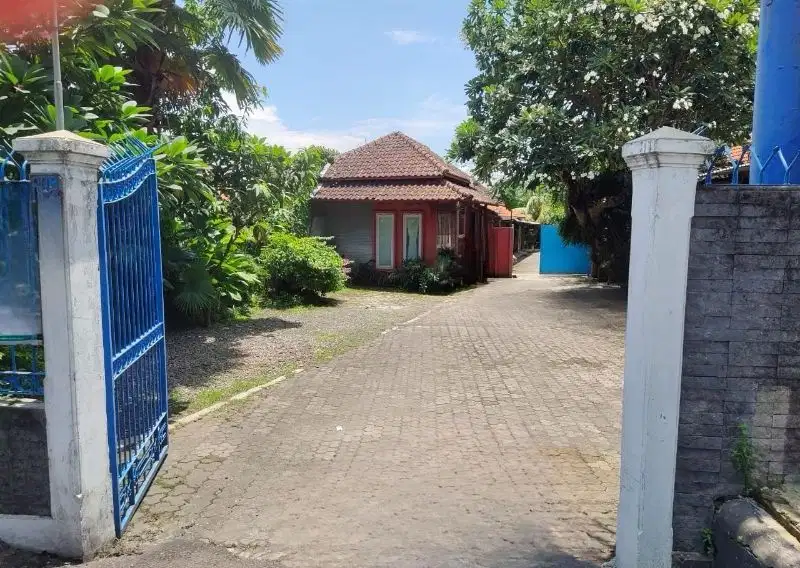 Rumah  Luas Sangat Strategis