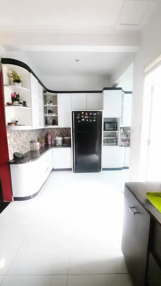 DIJUAL CEPAT BU MURAH RUMAH MERUYA SELATAN PLUS MINI POOL